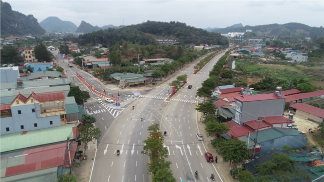 Thông xe tuyến tránh thành phố Sơn La – con đường kết nối vùng Tây Bắc (06/1/2023)